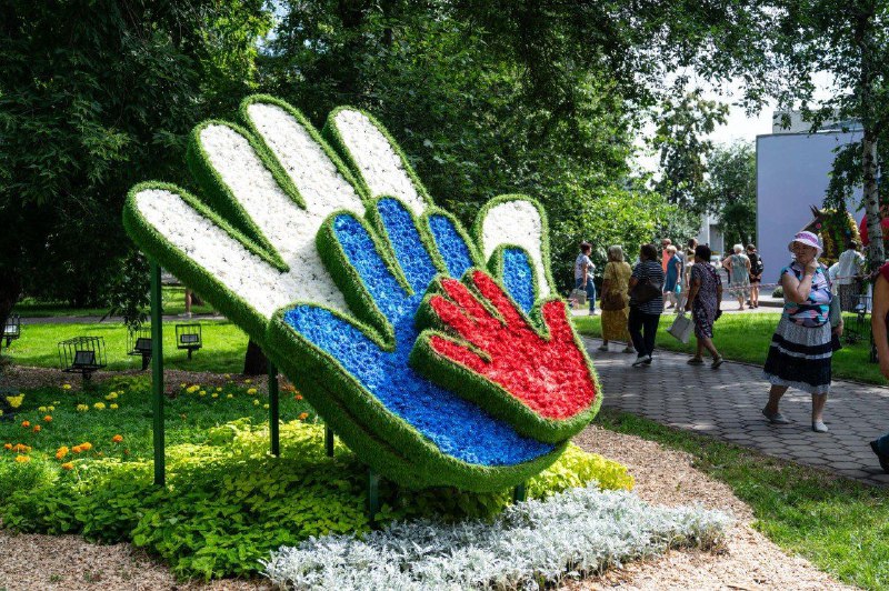 флора руки.jpg