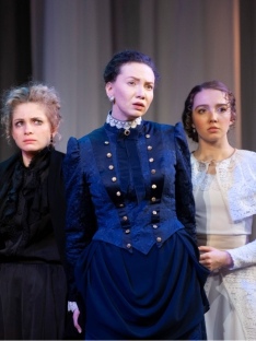 три сестры.jpg