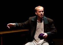 Омичи увидят спектакль «Володя»