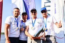 Омич выиграл 1-й этап международного парусного турнира «Tenzor Elite Cup»