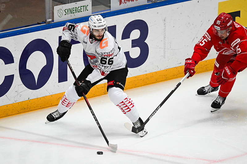 Омский «Авангард» победил «Спартак» 