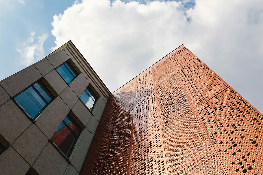 В Омской области стали вводить на 46 % больше жилья