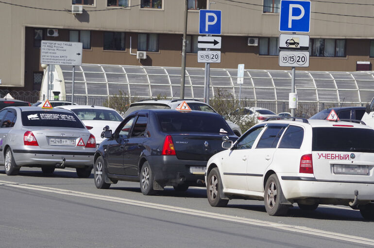 В Омске на Радоницу ограничат движение транспорта