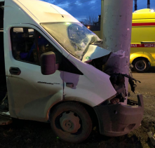 ДТП с пассажирским микроавтобусом произошло в Омске